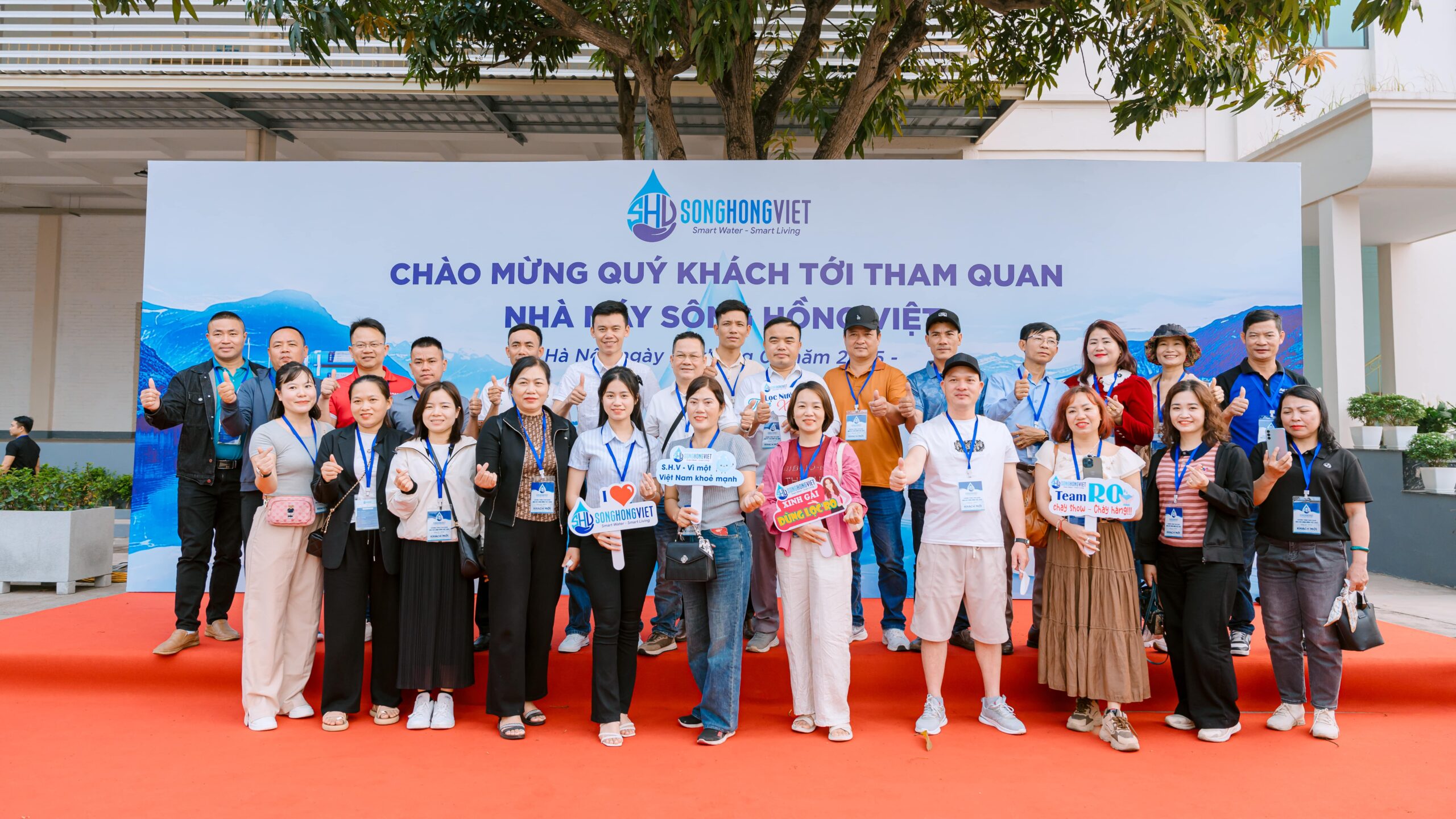 Sông Hồng Việt tổ chức Chương trình tham quan nhà máy dành cho hơn 500 khách hàng Sông Hồng Việt tổ chức Chương trình tham quan nhà máy dành cho hơn 500 khách hàng